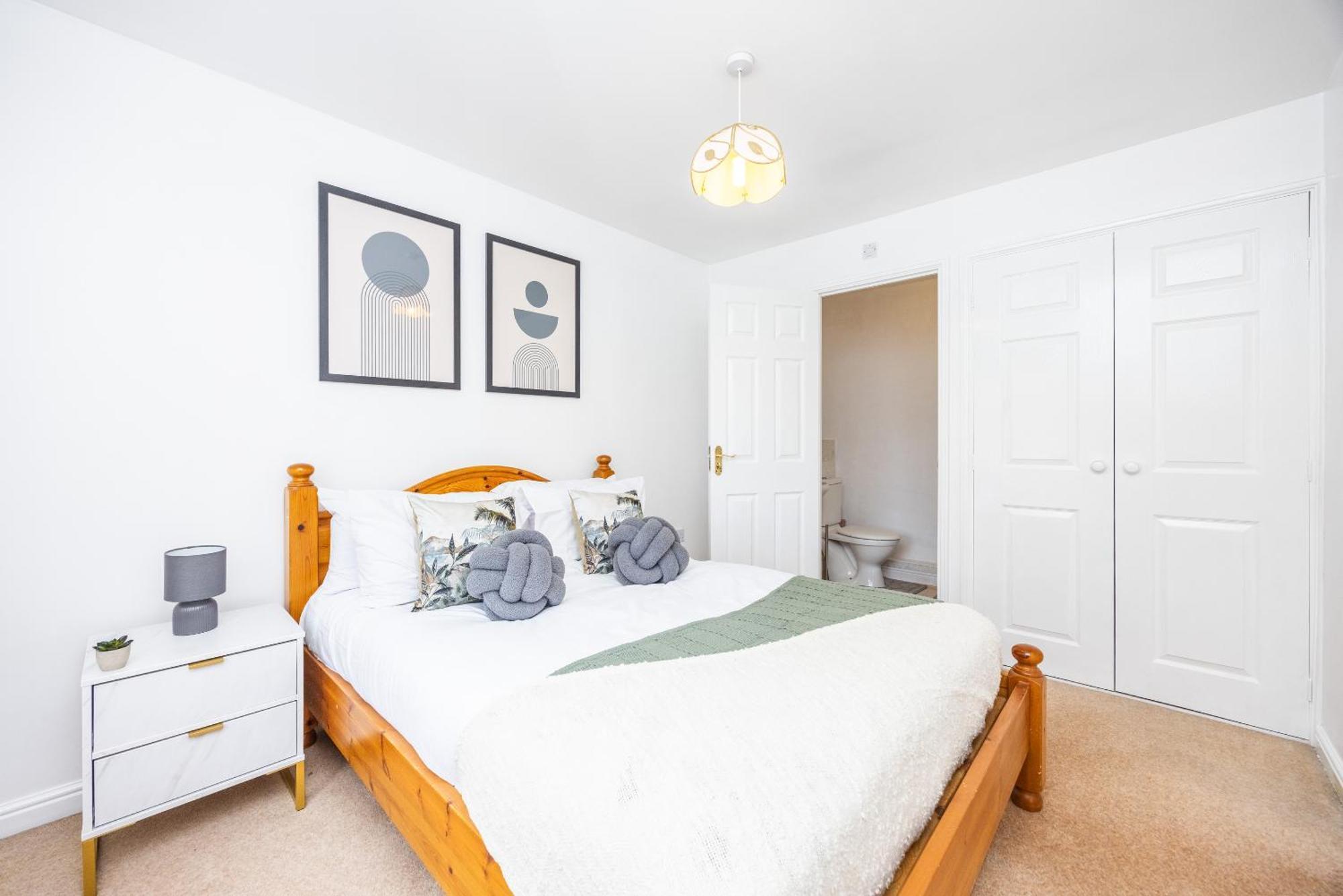 2 Tracy Avenue Villa Slough Luaran gambar